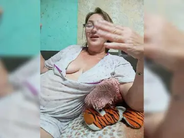 LizaLuxer  live sex cam