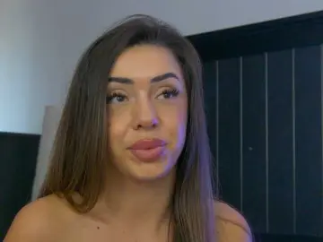 Yanira-Muslim  live sex cam