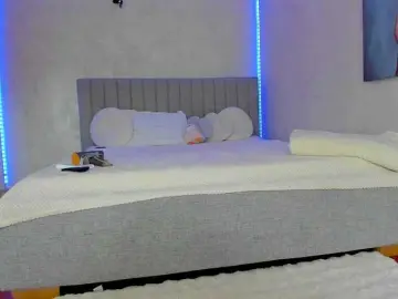 Selenareeves  live sex cam