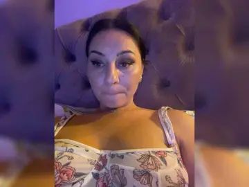 Lady-A  live sex cam