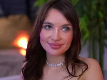 LunnaVellvett  live sex cam