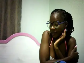 Pierra77  live sex cam