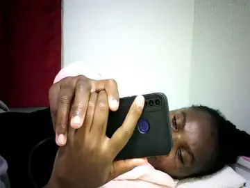 Pierra77  live sex cam