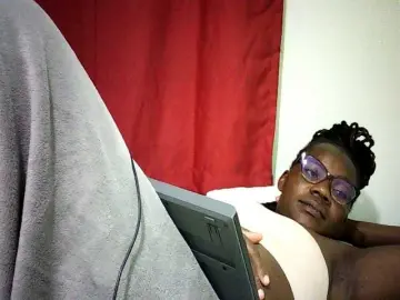 Pierra77  live sex cam