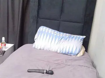 SpicedDove  live sex cam