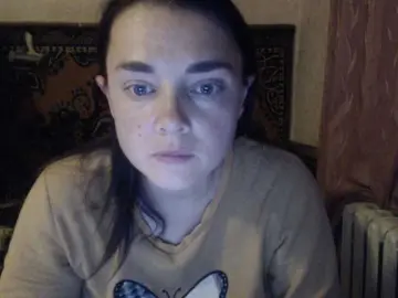 AlisaLaDiva  live sex cam