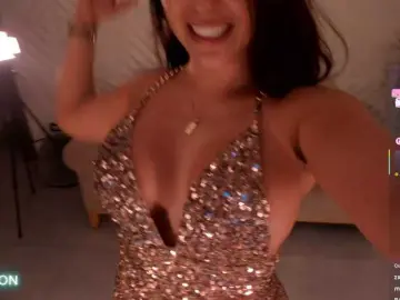 DannieSmith1  live sex cam