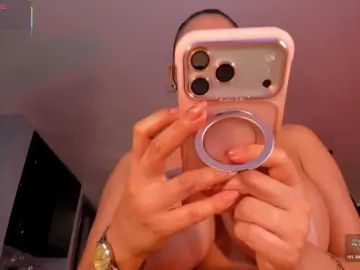 DannieSmith1  live sex cam