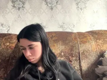 WillettaPettibone  live sex cam