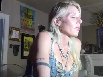 MylfGlama  live sex cam