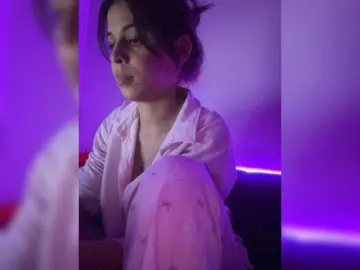 Papisha1  live sex cam