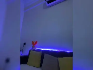 Papisha1  live sex cam