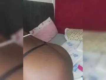 AryaSmilesX  live sex cam