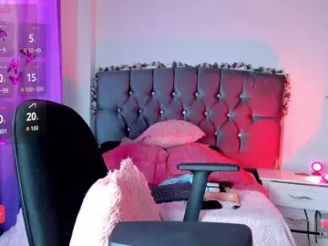 Coralhills  live sex cam