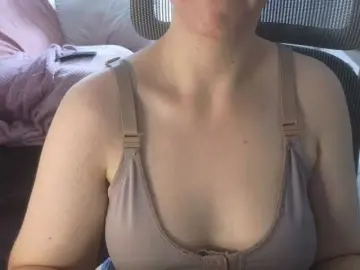 CreamyWoman  live sex cam