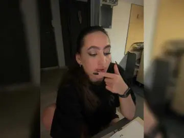 EvaBali  live sex cam