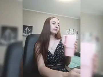 LindaMurr  live sex cam