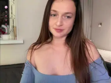 Moonika  live sex cam