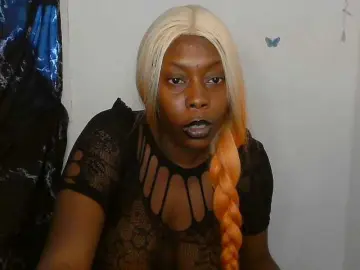 Strip-me-naked  live sex cam
