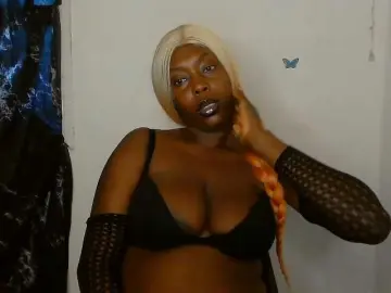 Strip-me-naked  live sex cam