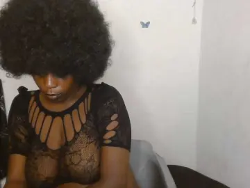Strip-me-naked  live sex cam