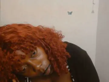 Strip-me-naked  live sex cam
