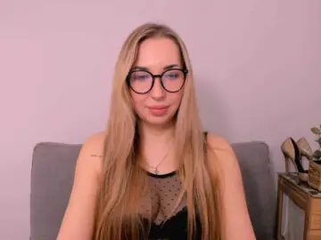AriaBeauty  live sex cam