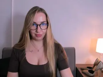 AriaBeauty  live sex cam