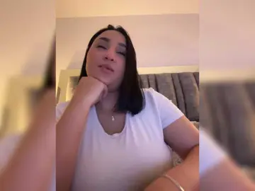 IrisEvans  live sex cam