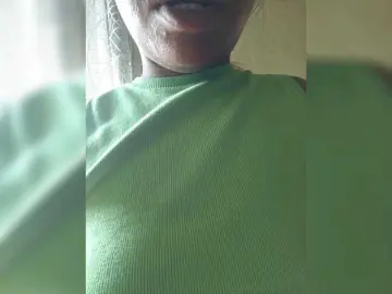 Nayah2  live sex cam