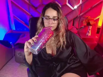 OliviaFox  live sex cam