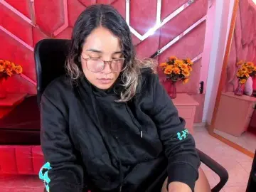 OliviaFox  live sex cam