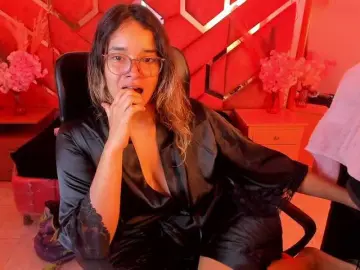 OliviaFox  live sex cam