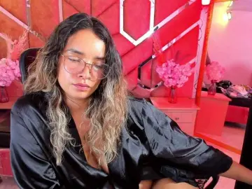 OliviaFox  live sex cam
