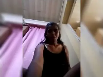 Royblackhot  live sex cam