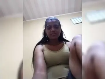 Royblackhot  live sex cam