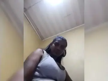 Royblackhot  live sex cam