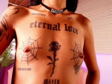 Emily-burton18  live sex cam