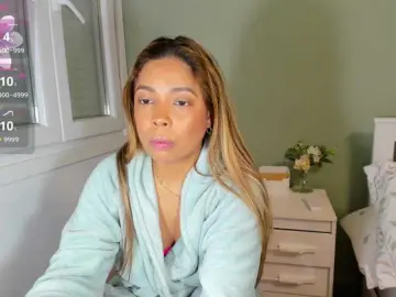 Iratii7  live sex cam