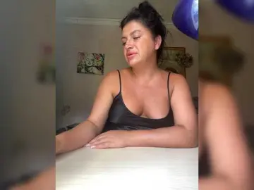 Ju--lia  live sex cam