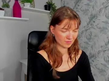 KiraBliss  live sex cam
