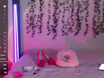 LessyLasska  live sex cam
