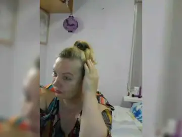 LucyAlexis  live sex cam