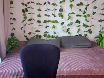 MonikaFoxys  live sex cam