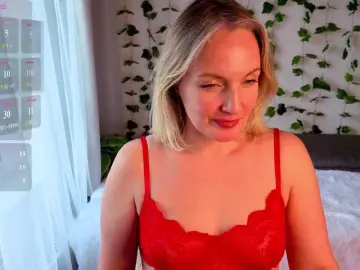 MonikaFoxys  live sex cam