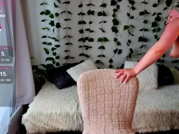 MonikaFoxys  live sex cam
