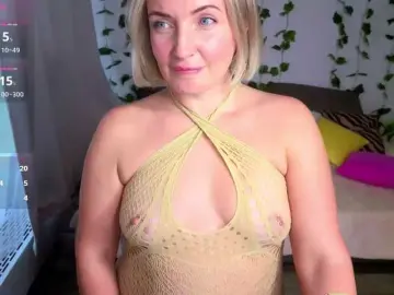 MonikaFoxys  live sex cam