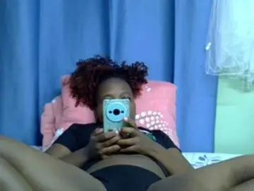 Sexxybutt01  live sex cam