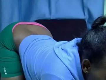 Sexxybutt01  live sex cam