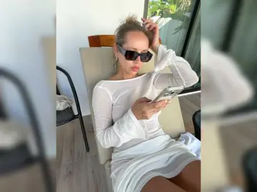 Meow-777  live sex cam